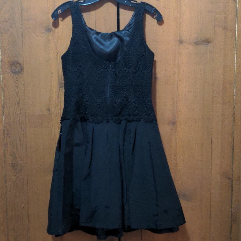 BHWM - Black Lace Pocket Dress - Picture 7 of 13